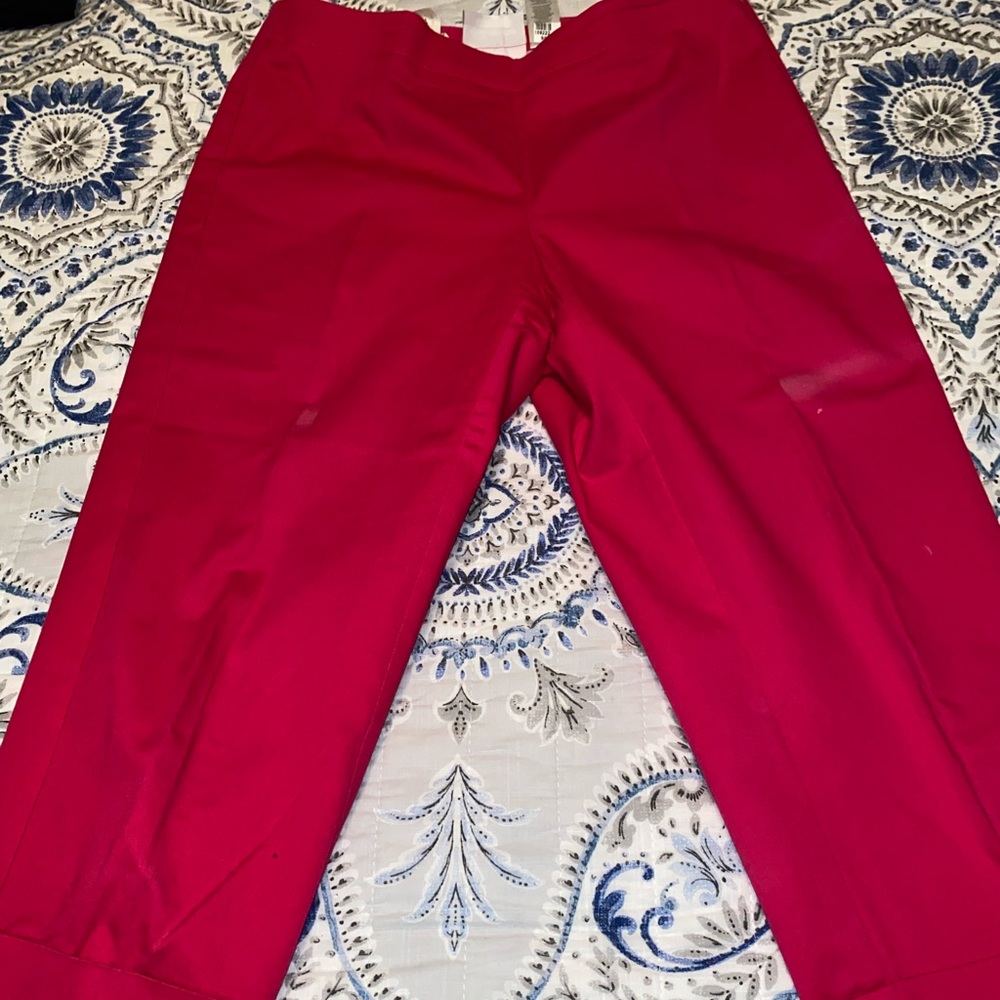 Liz Claiborne 6p 6 petite fuchsia pink pants clam digger capri  good condition